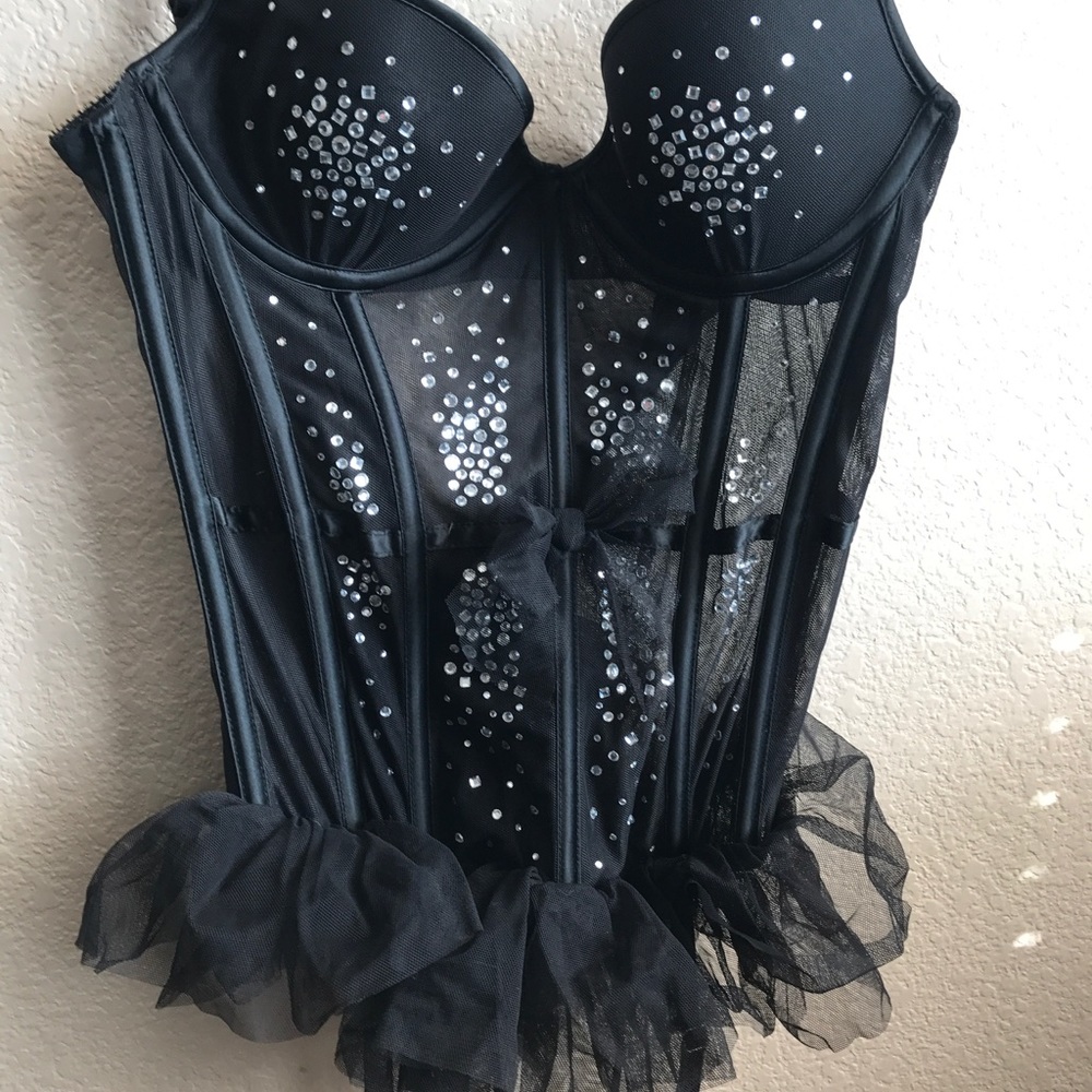 NWT RARE Victoria's Secret 34B Rhinestone Corset